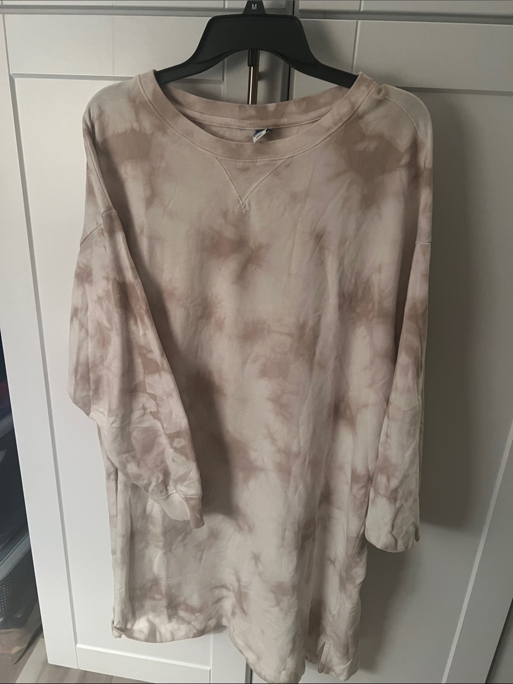 Women’s Taupe Tie-Dye Long Sleeve Pullover Top